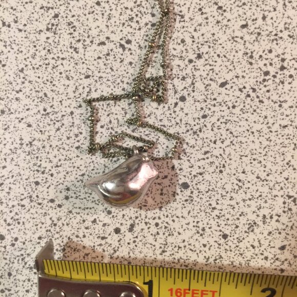 Fossil bird necklace with key and lock charms - Picture 5 of 6